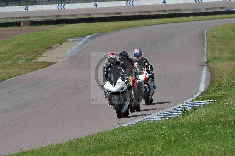 Motorcycle action photographs;Rockingham;Rockingham photographs;Trackday digital images;event digital images;eventdigitalimages;no limits trackday;peter wileman photography;rockingham corby northamptonshire;trackday;trackday photos