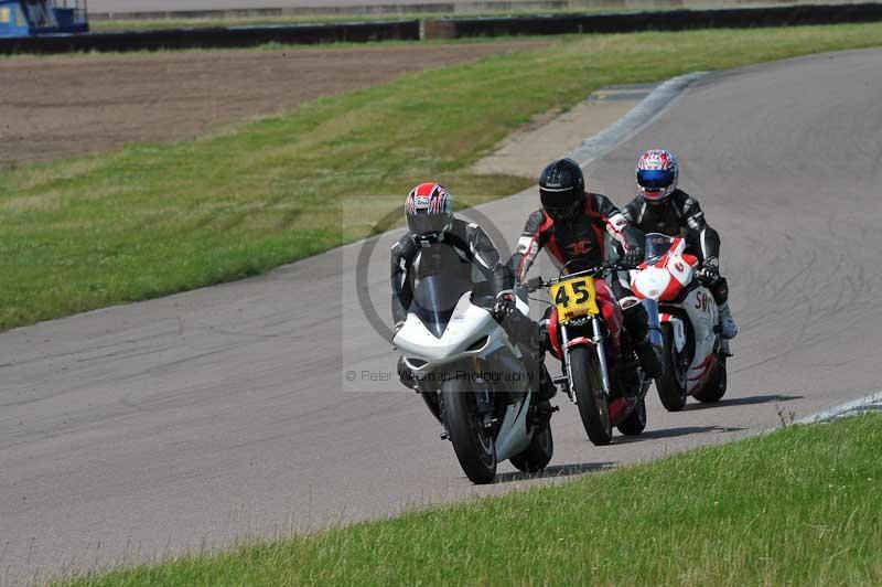 Motorcycle action photographs;Rockingham;Rockingham photographs;Trackday digital images;event digital images;eventdigitalimages;no limits trackday;peter wileman photography;rockingham corby northamptonshire;trackday;trackday photos