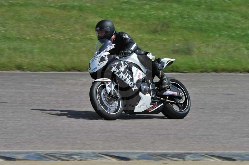 Motorcycle action photographs;Rockingham;Rockingham photographs;Trackday digital images;event digital images;eventdigitalimages;no limits trackday;peter wileman photography;rockingham corby northamptonshire;trackday;trackday photos