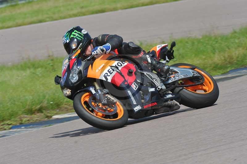 Motorcycle action photographs;Rockingham;Rockingham photographs;Trackday digital images;event digital images;eventdigitalimages;no limits trackday;peter wileman photography;rockingham corby northamptonshire;trackday;trackday photos