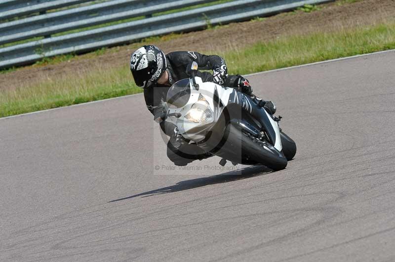 Motorcycle action photographs;Rockingham;Rockingham photographs;Trackday digital images;event digital images;eventdigitalimages;no limits trackday;peter wileman photography;rockingham corby northamptonshire;trackday;trackday photos