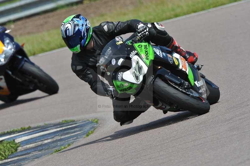 Motorcycle action photographs;Rockingham;Rockingham photographs;Trackday digital images;event digital images;eventdigitalimages;no limits trackday;peter wileman photography;rockingham corby northamptonshire;trackday;trackday photos