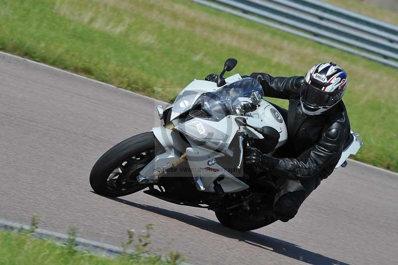 Motorcycle action photographs;Rockingham;Rockingham photographs;Trackday digital images;event digital images;eventdigitalimages;no limits trackday;peter wileman photography;rockingham corby northamptonshire;trackday;trackday photos