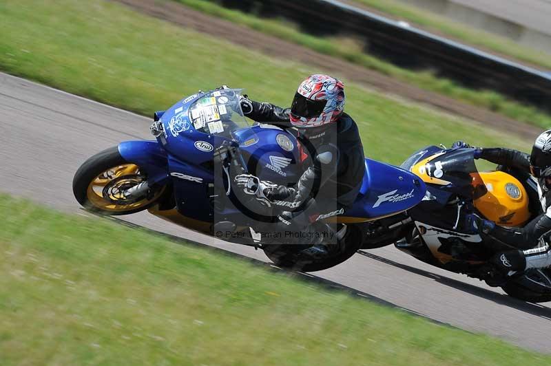 Motorcycle action photographs;Rockingham;Rockingham photographs;Trackday digital images;event digital images;eventdigitalimages;no limits trackday;peter wileman photography;rockingham corby northamptonshire;trackday;trackday photos