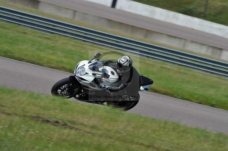 Motorcycle action photographs;Rockingham;Rockingham photographs;Trackday digital images;event digital images;eventdigitalimages;no limits trackday;peter wileman photography;rockingham corby northamptonshire;trackday;trackday photos