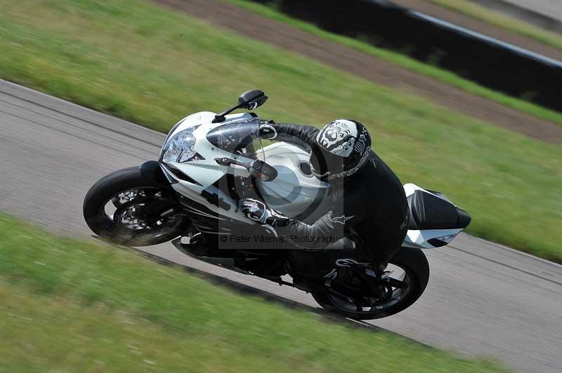 Motorcycle action photographs;Rockingham;Rockingham photographs;Trackday digital images;event digital images;eventdigitalimages;no limits trackday;peter wileman photography;rockingham corby northamptonshire;trackday;trackday photos