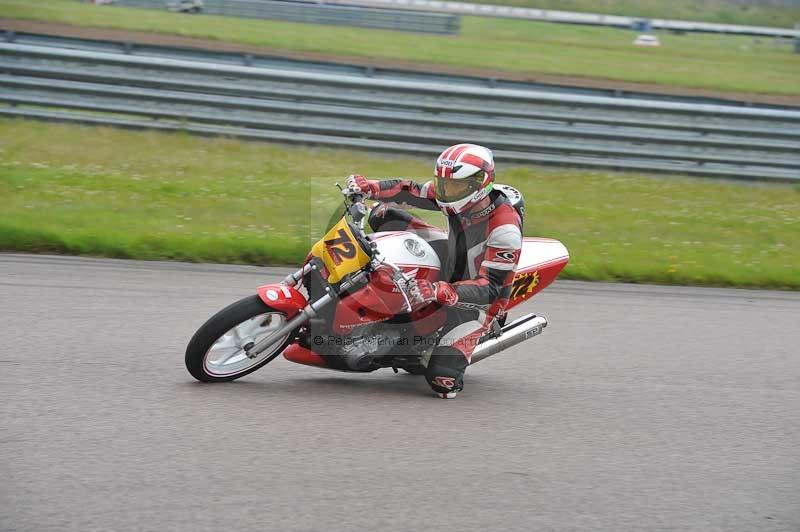 Motorcycle action photographs;Rockingham;Rockingham photographs;Trackday digital images;event digital images;eventdigitalimages;no limits trackday;peter wileman photography;rockingham corby northamptonshire;trackday;trackday photos