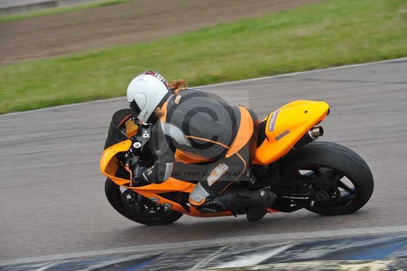 Motorcycle action photographs;Rockingham;Rockingham photographs;Trackday digital images;event digital images;eventdigitalimages;no limits trackday;peter wileman photography;rockingham corby northamptonshire;trackday;trackday photos