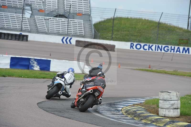 Motorcycle action photographs;Rockingham;Rockingham photographs;Trackday digital images;event digital images;eventdigitalimages;no limits trackday;peter wileman photography;rockingham corby northamptonshire;trackday;trackday photos