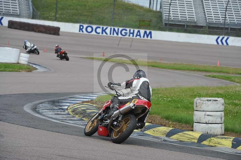 Motorcycle action photographs;Rockingham;Rockingham photographs;Trackday digital images;event digital images;eventdigitalimages;no limits trackday;peter wileman photography;rockingham corby northamptonshire;trackday;trackday photos