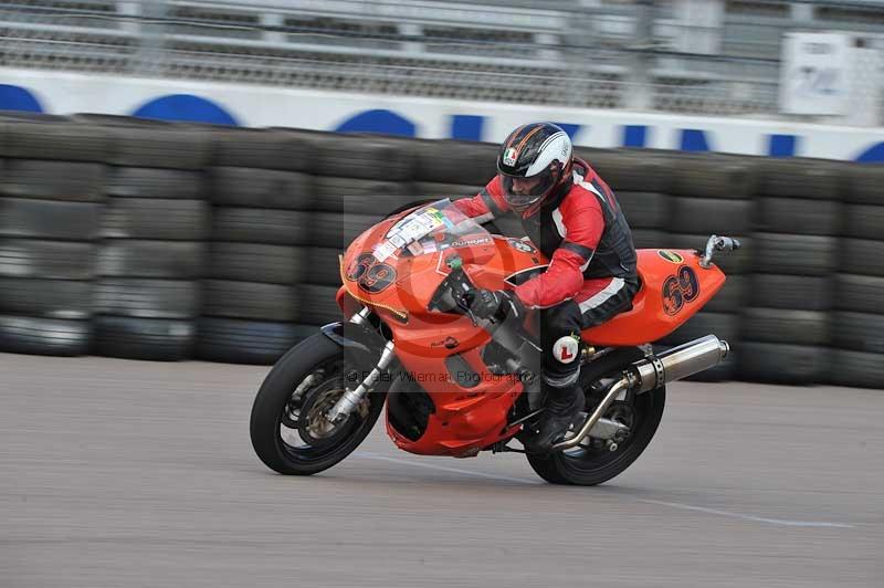 Motorcycle action photographs;Rockingham;Rockingham photographs;Trackday digital images;event digital images;eventdigitalimages;no limits trackday;peter wileman photography;rockingham corby northamptonshire;trackday;trackday photos