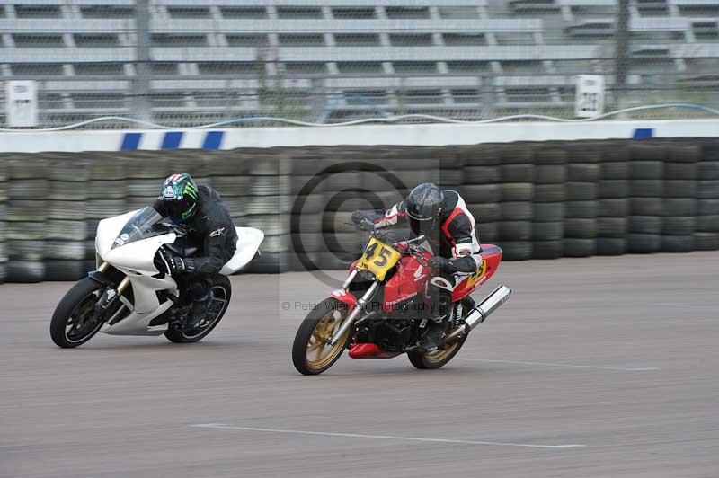 Motorcycle action photographs;Rockingham;Rockingham photographs;Trackday digital images;event digital images;eventdigitalimages;no limits trackday;peter wileman photography;rockingham corby northamptonshire;trackday;trackday photos