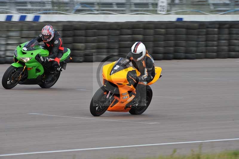 Motorcycle action photographs;Rockingham;Rockingham photographs;Trackday digital images;event digital images;eventdigitalimages;no limits trackday;peter wileman photography;rockingham corby northamptonshire;trackday;trackday photos