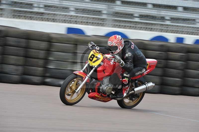 Motorcycle action photographs;Rockingham;Rockingham photographs;Trackday digital images;event digital images;eventdigitalimages;no limits trackday;peter wileman photography;rockingham corby northamptonshire;trackday;trackday photos