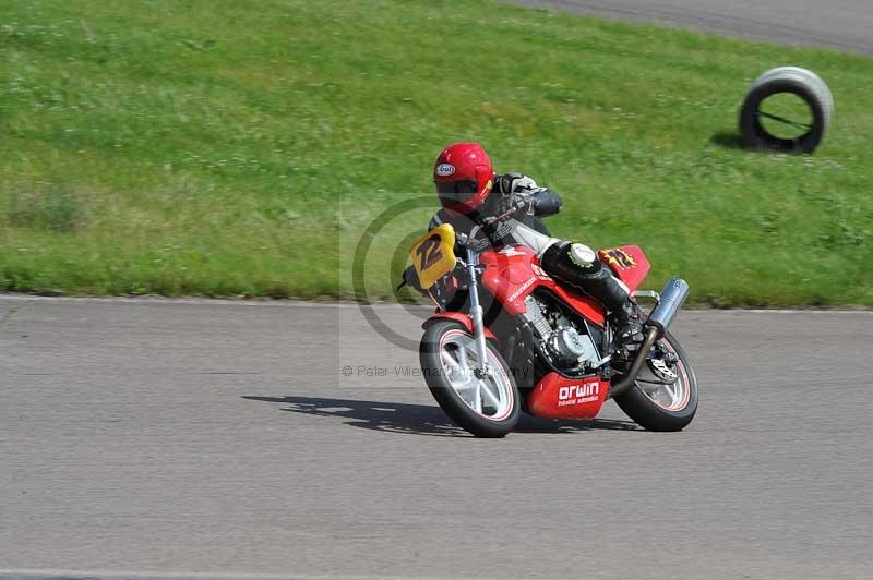 Motorcycle action photographs;Rockingham;Rockingham photographs;Trackday digital images;event digital images;eventdigitalimages;no limits trackday;peter wileman photography;rockingham corby northamptonshire;trackday;trackday photos