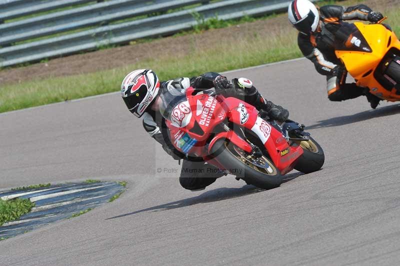 Motorcycle action photographs;Rockingham;Rockingham photographs;Trackday digital images;event digital images;eventdigitalimages;no limits trackday;peter wileman photography;rockingham corby northamptonshire;trackday;trackday photos