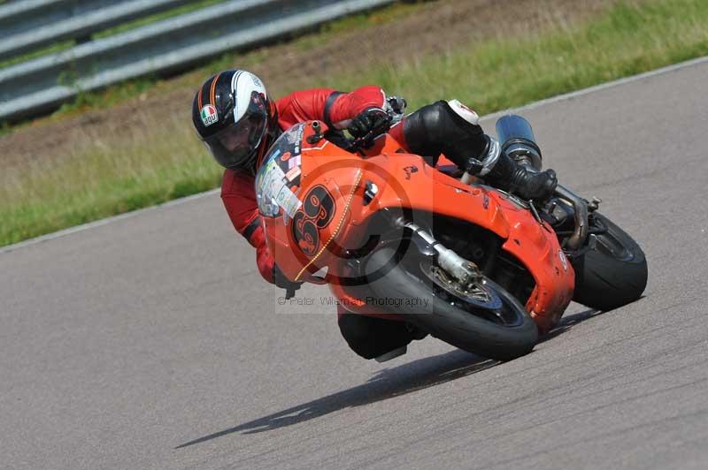 Motorcycle action photographs;Rockingham;Rockingham photographs;Trackday digital images;event digital images;eventdigitalimages;no limits trackday;peter wileman photography;rockingham corby northamptonshire;trackday;trackday photos