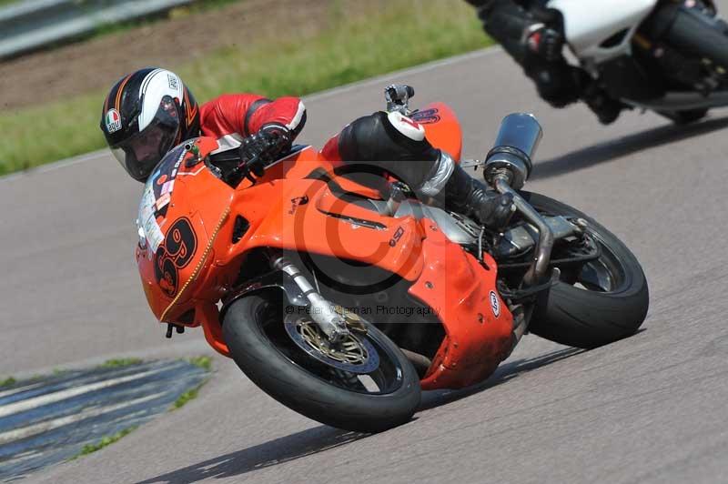 Motorcycle action photographs;Rockingham;Rockingham photographs;Trackday digital images;event digital images;eventdigitalimages;no limits trackday;peter wileman photography;rockingham corby northamptonshire;trackday;trackday photos