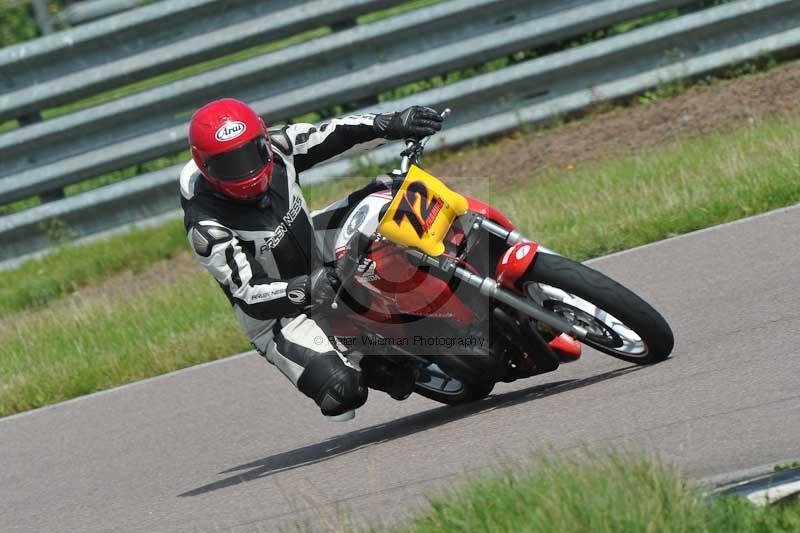 Motorcycle action photographs;Rockingham;Rockingham photographs;Trackday digital images;event digital images;eventdigitalimages;no limits trackday;peter wileman photography;rockingham corby northamptonshire;trackday;trackday photos