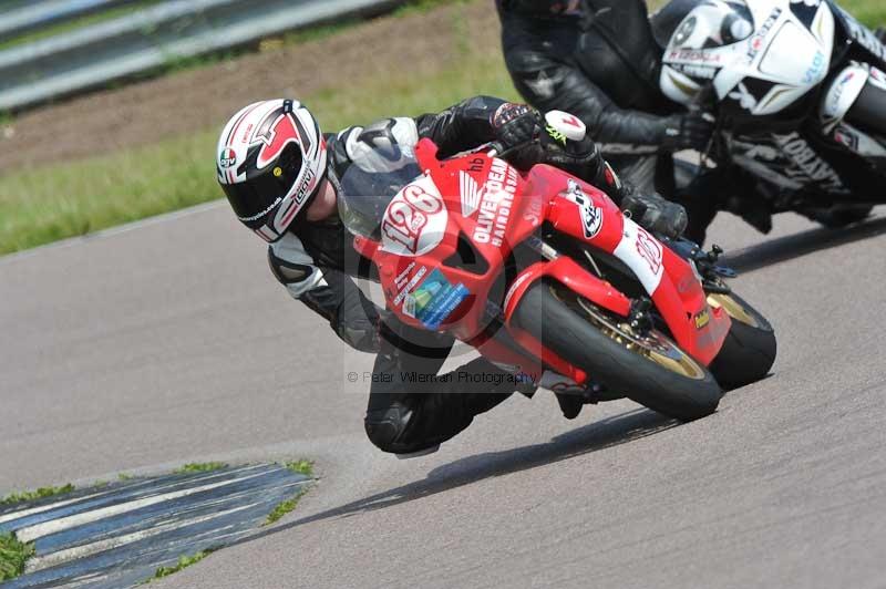 Motorcycle action photographs;Rockingham;Rockingham photographs;Trackday digital images;event digital images;eventdigitalimages;no limits trackday;peter wileman photography;rockingham corby northamptonshire;trackday;trackday photos