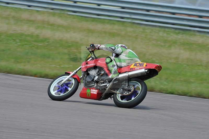 Motorcycle action photographs;Rockingham;Rockingham photographs;Trackday digital images;event digital images;eventdigitalimages;no limits trackday;peter wileman photography;rockingham corby northamptonshire;trackday;trackday photos