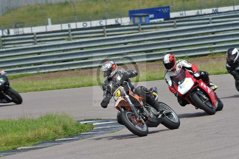 Motorcycle action photographs;Rockingham;Rockingham photographs;Trackday digital images;event digital images;eventdigitalimages;no limits trackday;peter wileman photography;rockingham corby northamptonshire;trackday;trackday photos