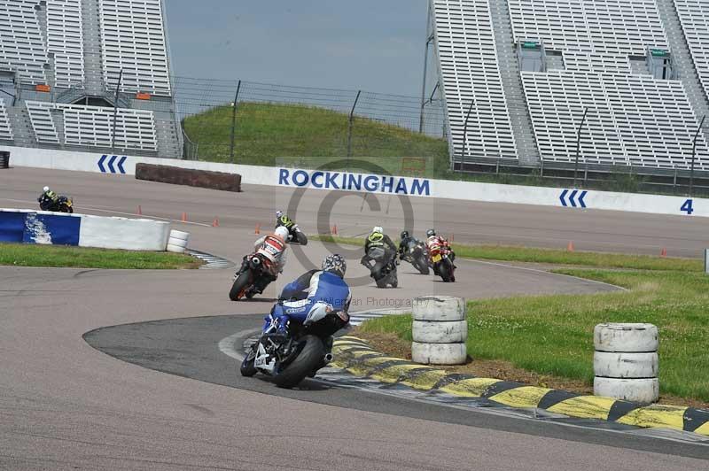 Rockingham no limits trackday;enduro digital images;event digital images;eventdigitalimages;no limits trackdays;peter wileman photography;racing digital images;rockingham raceway northamptonshire;rockingham trackday photographs;trackday digital images;trackday photos