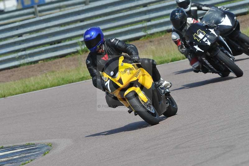 Rockingham no limits trackday;enduro digital images;event digital images;eventdigitalimages;no limits trackdays;peter wileman photography;racing digital images;rockingham raceway northamptonshire;rockingham trackday photographs;trackday digital images;trackday photos