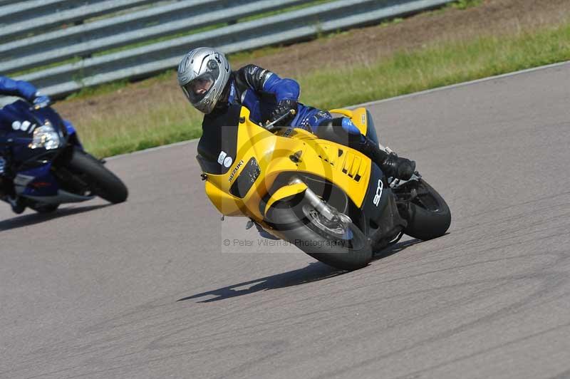 Rockingham no limits trackday;enduro digital images;event digital images;eventdigitalimages;no limits trackdays;peter wileman photography;racing digital images;rockingham raceway northamptonshire;rockingham trackday photographs;trackday digital images;trackday photos