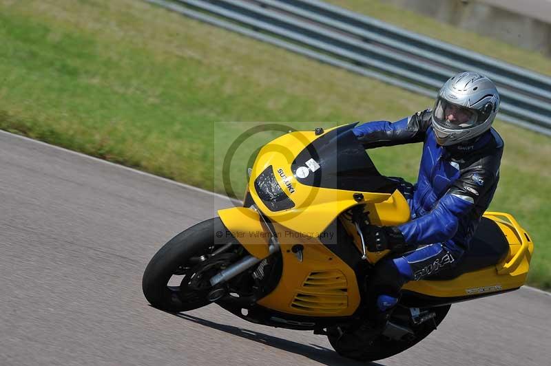 Rockingham no limits trackday;enduro digital images;event digital images;eventdigitalimages;no limits trackdays;peter wileman photography;racing digital images;rockingham raceway northamptonshire;rockingham trackday photographs;trackday digital images;trackday photos