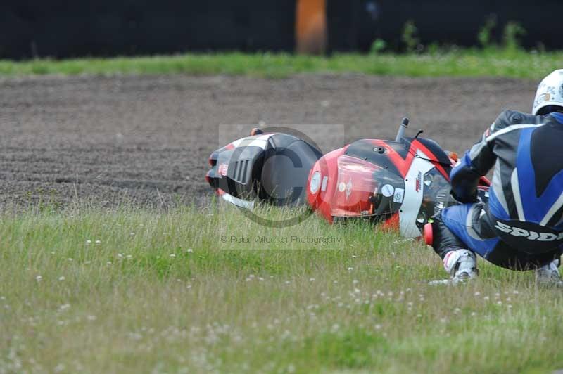 Rockingham no limits trackday;enduro digital images;event digital images;eventdigitalimages;no limits trackdays;peter wileman photography;racing digital images;rockingham raceway northamptonshire;rockingham trackday photographs;trackday digital images;trackday photos