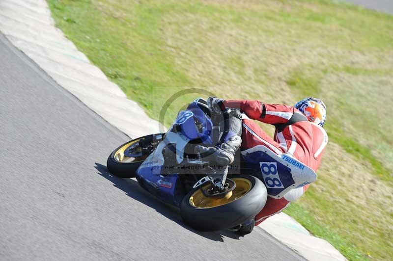 Rockingham no limits trackday;enduro digital images;event digital images;eventdigitalimages;no limits trackdays;peter wileman photography;racing digital images;rockingham raceway northamptonshire;rockingham trackday photographs;trackday digital images;trackday photos