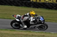 Rockingham-no-limits-trackday;enduro-digital-images;event-digital-images;eventdigitalimages;no-limits-trackdays;peter-wileman-photography;racing-digital-images;rockingham-raceway-northamptonshire;rockingham-trackday-photographs;trackday-digital-images;trackday-photos