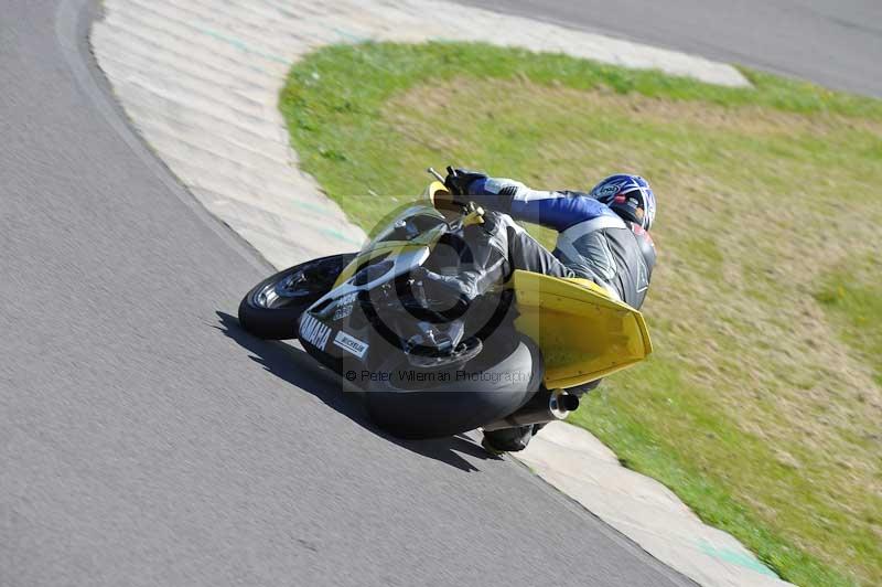 Rockingham no limits trackday;enduro digital images;event digital images;eventdigitalimages;no limits trackdays;peter wileman photography;racing digital images;rockingham raceway northamptonshire;rockingham trackday photographs;trackday digital images;trackday photos