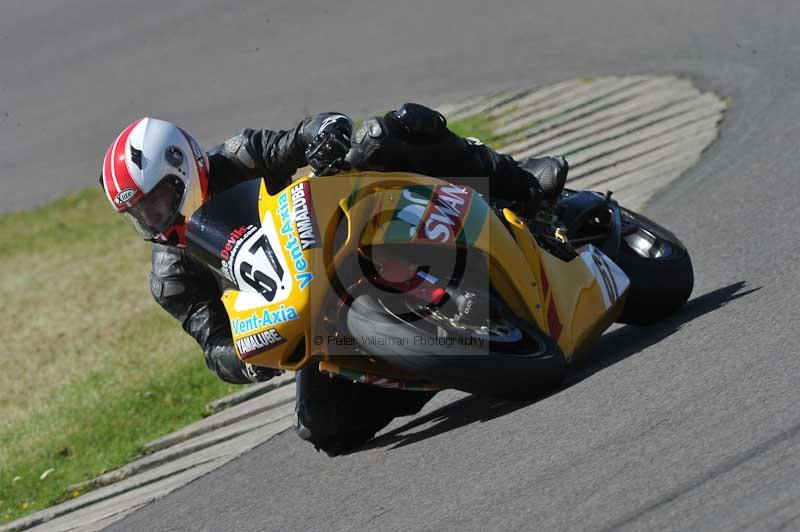 Rockingham no limits trackday;enduro digital images;event digital images;eventdigitalimages;no limits trackdays;peter wileman photography;racing digital images;rockingham raceway northamptonshire;rockingham trackday photographs;trackday digital images;trackday photos