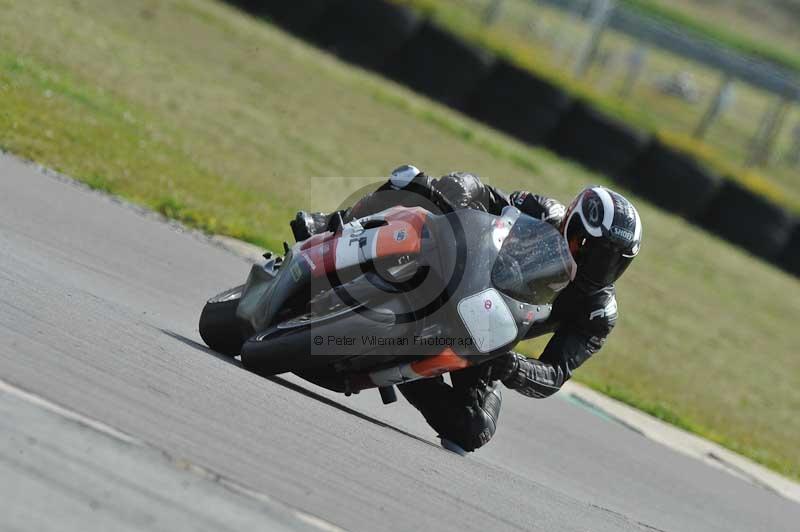 Rockingham no limits trackday;enduro digital images;event digital images;eventdigitalimages;no limits trackdays;peter wileman photography;racing digital images;rockingham raceway northamptonshire;rockingham trackday photographs;trackday digital images;trackday photos