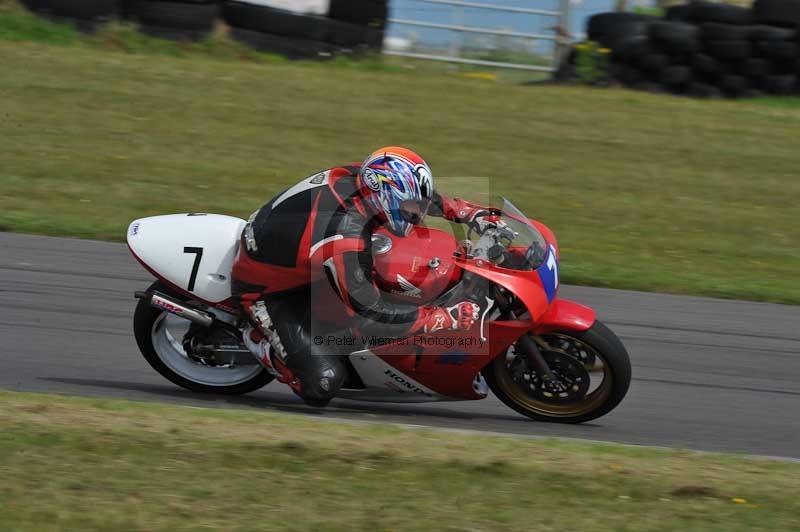 Rockingham no limits trackday;enduro digital images;event digital images;eventdigitalimages;no limits trackdays;peter wileman photography;racing digital images;rockingham raceway northamptonshire;rockingham trackday photographs;trackday digital images;trackday photos