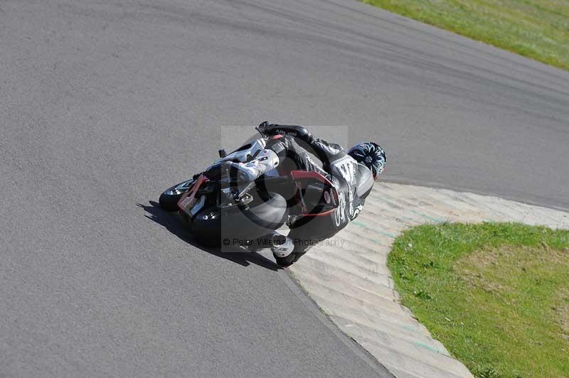 Rockingham no limits trackday;enduro digital images;event digital images;eventdigitalimages;no limits trackdays;peter wileman photography;racing digital images;rockingham raceway northamptonshire;rockingham trackday photographs;trackday digital images;trackday photos