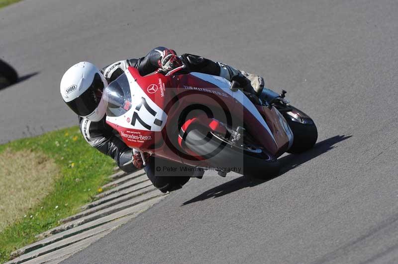 Rockingham no limits trackday;enduro digital images;event digital images;eventdigitalimages;no limits trackdays;peter wileman photography;racing digital images;rockingham raceway northamptonshire;rockingham trackday photographs;trackday digital images;trackday photos