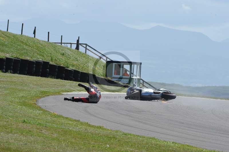 anglesey no limits trackday;anglesey photographs;anglesey trackday photographs;enduro digital images;event digital images;eventdigitalimages;no limits trackdays;peter wileman photography;racing digital images;trac mon;trackday digital images;trackday photos;ty croes