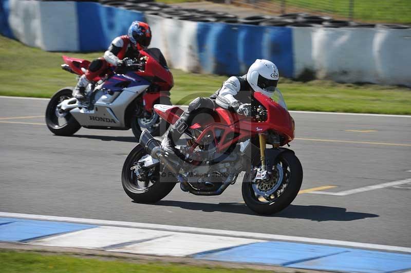 Motorcycle action photographs;donington;donington park leicestershire;donington photographs;event digital images;eventdigitalimages;no limits trackday;peter wileman photography;trackday;trackday digital images;trackday photos