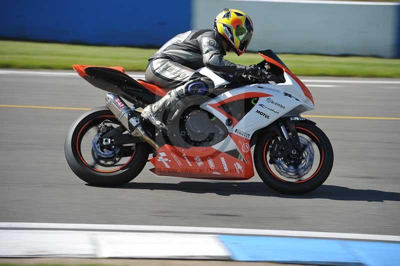 Motorcycle action photographs;donington;donington park leicestershire;donington photographs;event digital images;eventdigitalimages;no limits trackday;peter wileman photography;trackday;trackday digital images;trackday photos