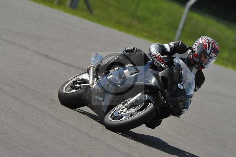 Motorcycle action photographs;donington;donington park leicestershire;donington photographs;event digital images;eventdigitalimages;no limits trackday;peter wileman photography;trackday;trackday digital images;trackday photos