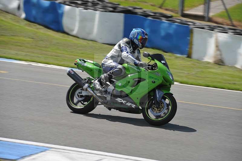 Motorcycle action photographs;donington;donington park leicestershire;donington photographs;event digital images;eventdigitalimages;no limits trackday;peter wileman photography;trackday;trackday digital images;trackday photos