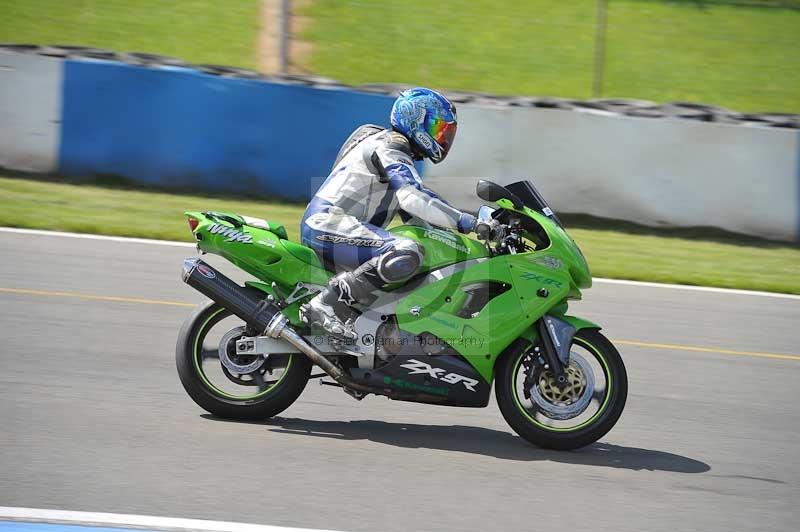 Motorcycle action photographs;donington;donington park leicestershire;donington photographs;event digital images;eventdigitalimages;no limits trackday;peter wileman photography;trackday;trackday digital images;trackday photos