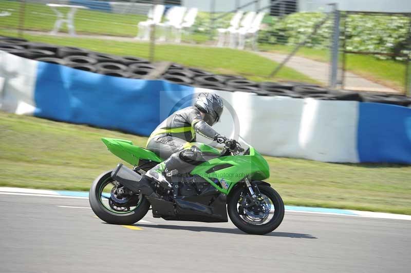 Motorcycle action photographs;donington;donington park leicestershire;donington photographs;event digital images;eventdigitalimages;no limits trackday;peter wileman photography;trackday;trackday digital images;trackday photos