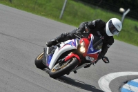 Motorcycle-action-photographs;donington;donington-park-leicestershire;donington-photographs;event-digital-images;eventdigitalimages;no-limits-trackday;peter-wileman-photography;trackday;trackday-digital-images;trackday-photos