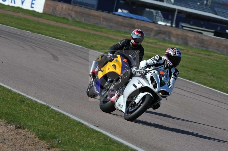 Rockingham no limits trackday;enduro digital images;event digital images;eventdigitalimages;no limits trackdays;peter wileman photography;racing digital images;rockingham raceway northamptonshire;rockingham trackday photographs;trackday digital images;trackday photos