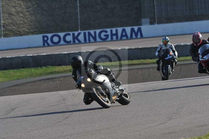 Rockingham no limits trackday;enduro digital images;event digital images;eventdigitalimages;no limits trackdays;peter wileman photography;racing digital images;rockingham raceway northamptonshire;rockingham trackday photographs;trackday digital images;trackday photos