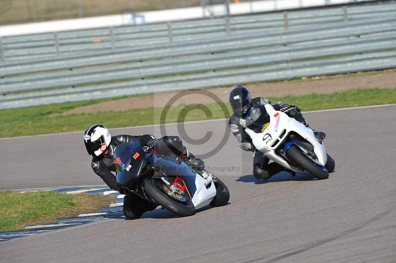 Rockingham no limits trackday;enduro digital images;event digital images;eventdigitalimages;no limits trackdays;peter wileman photography;racing digital images;rockingham raceway northamptonshire;rockingham trackday photographs;trackday digital images;trackday photos